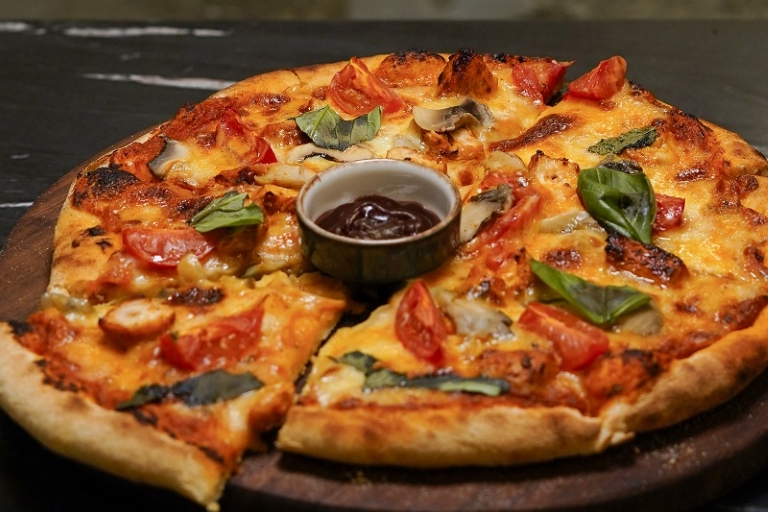 Tavuk BBQ Pizza